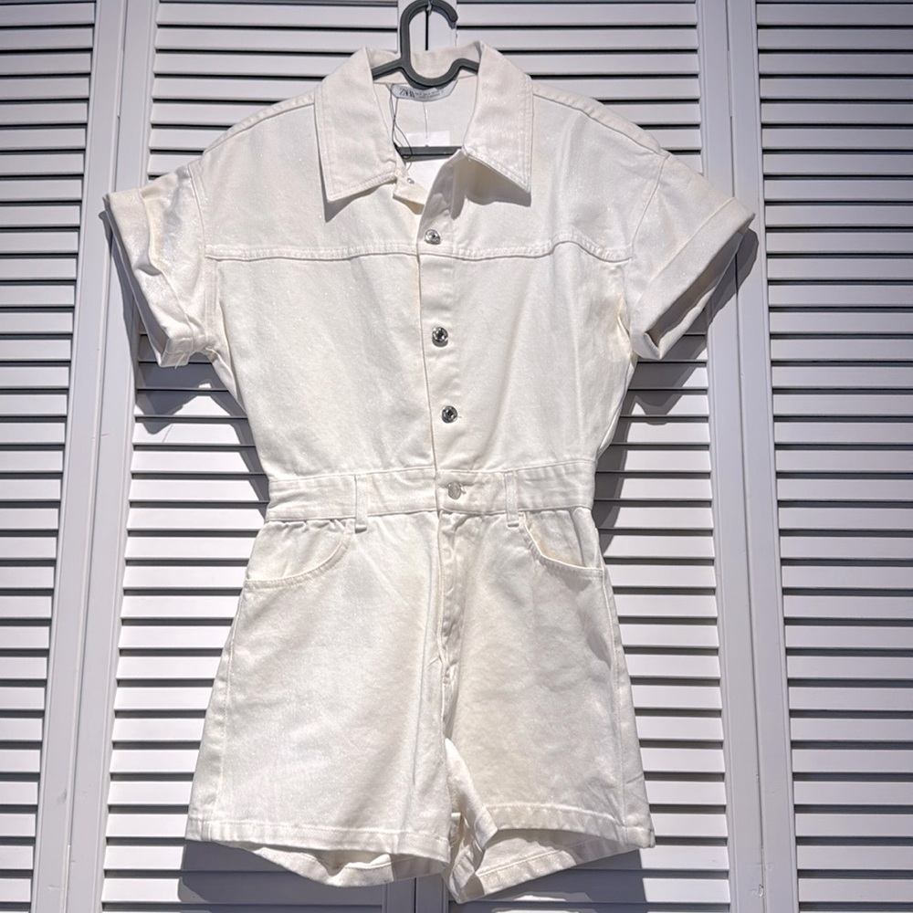 NWOT Gorgeous Zara off white jumpsuit size small fits medium!❤️❤️⭐️⭐️
